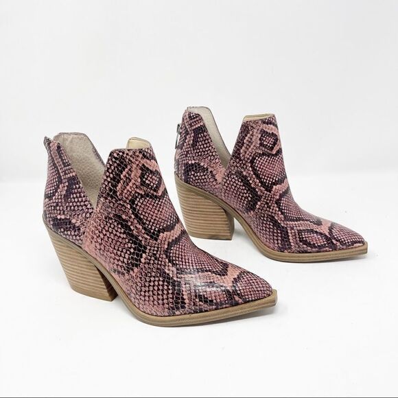 Vince Camuto Gigietta Pink Snake Leather Booties - Picture 1 of 7